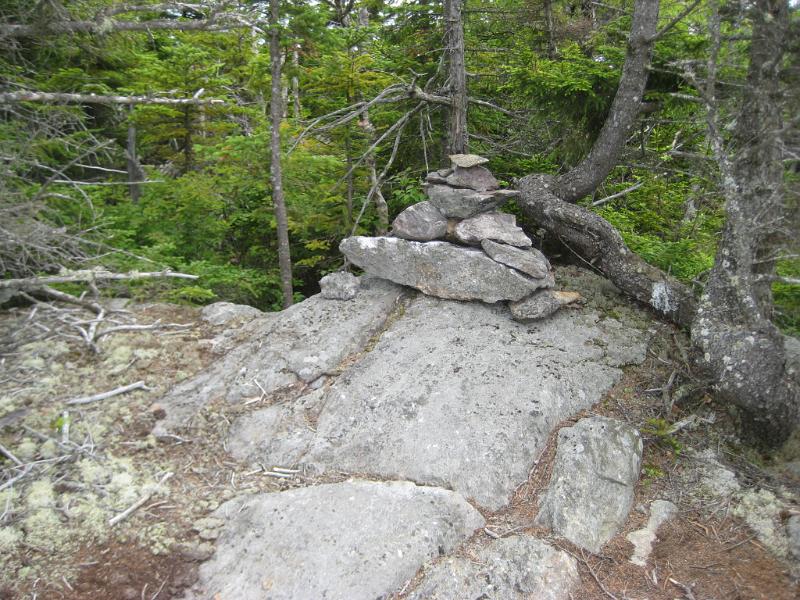 Israel (13).JPG - A small rock cairn marked to top of the ledge.